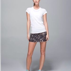 Lululemon pace rival skirt in the sugar crush multi/black color